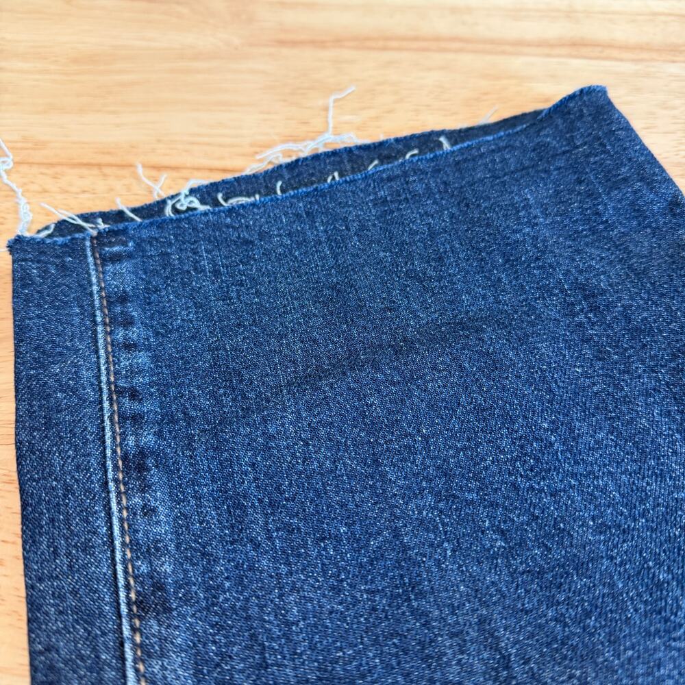Universal Thread Women's Dark Wash High-Rise Cropped Jeans - Size 2 - NWT - Picture 11 of 12